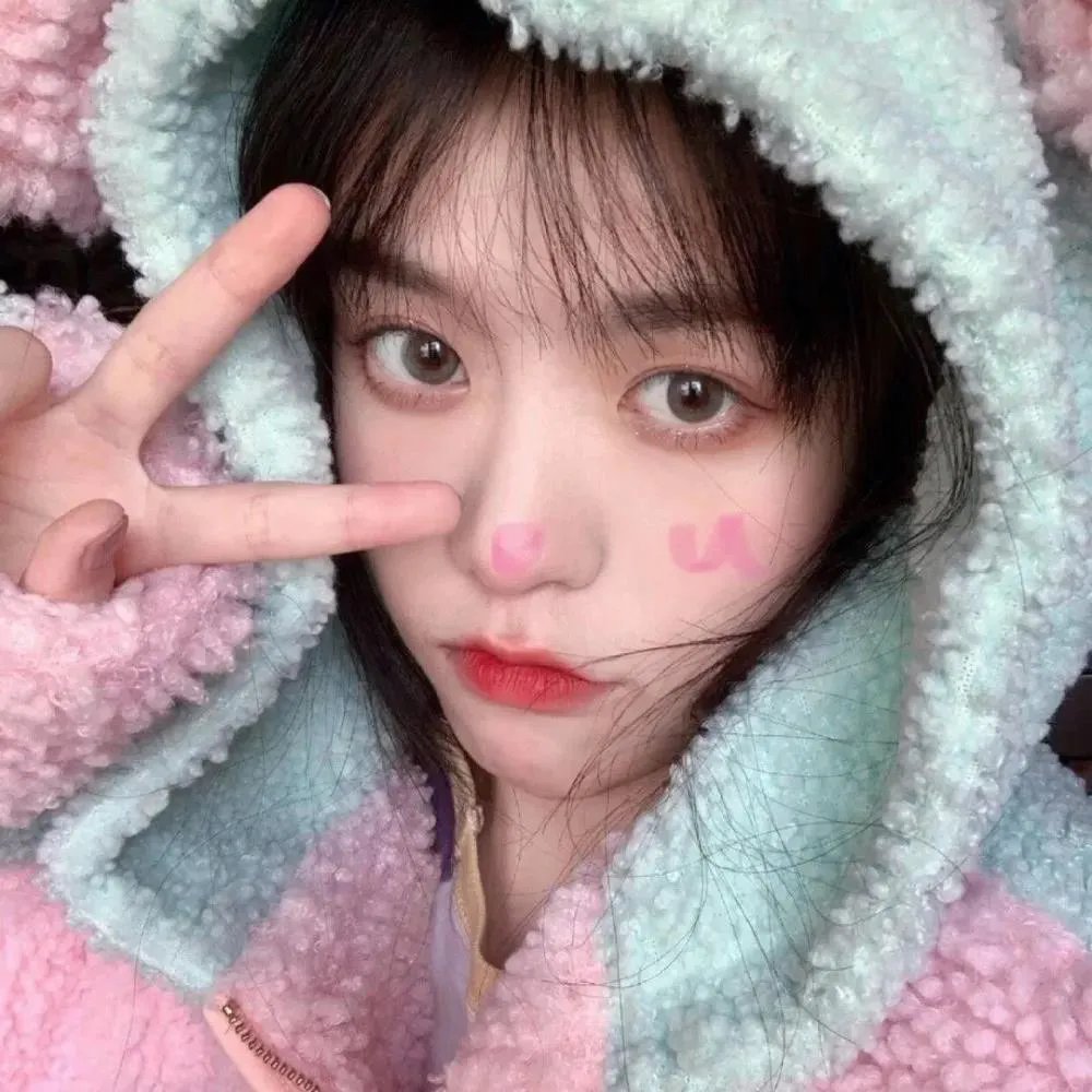 网聘女伴
